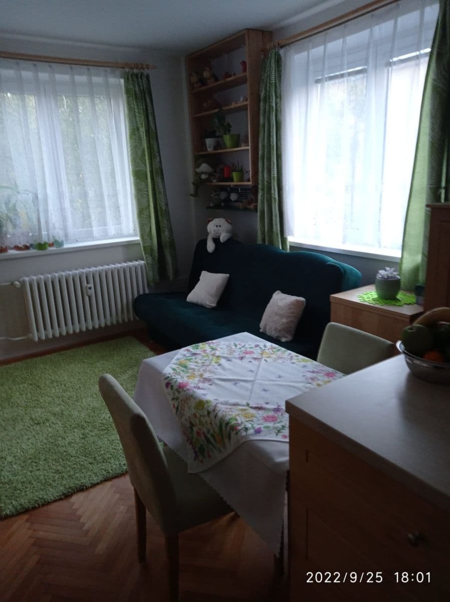 Prodej bytu 3+kk 50 m², Jabloňová, Chrudim, Pardubický kraj Prodej bytu 3+kk 50 m², Jabloňová, Chrudim, Pardubický kraj