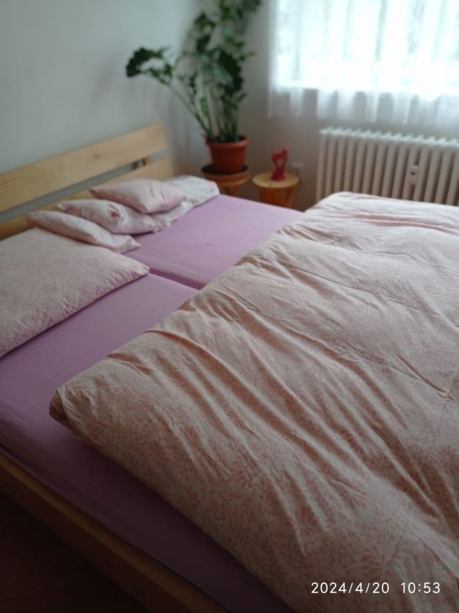 Prodej bytu 3+kk 50 m², Jabloňová, Chrudim, Pardubický kraj Prodej bytu 3+kk 50 m², Jabloňová, Chrudim, Pardubický kraj