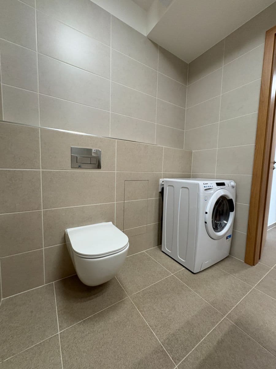 Pronájem bytu 2+kk 43 m², Čakovická, Praha, Praha Pronájem bytu 2+kk 43 m², Čakovická, Praha, Praha