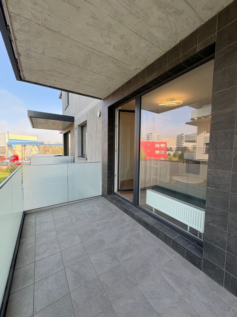 Pronájem bytu 2+kk 43 m², Čakovická, Praha, Praha Pronájem bytu 2+kk 43 m², Čakovická, Praha, Praha