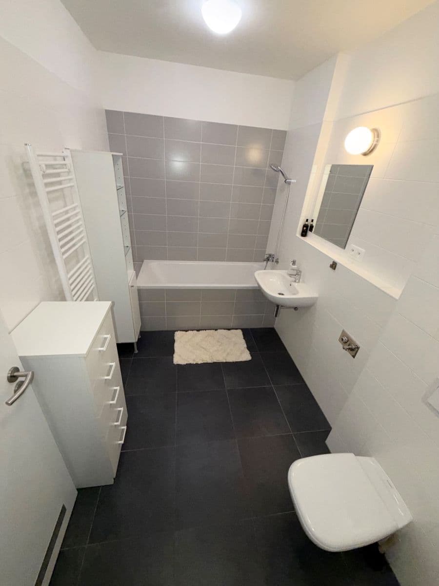 Prodej bytu 1+kk 38 m², Babická, Praha, Praha Prodej bytu 1+kk 38 m², Babická, Praha, Praha