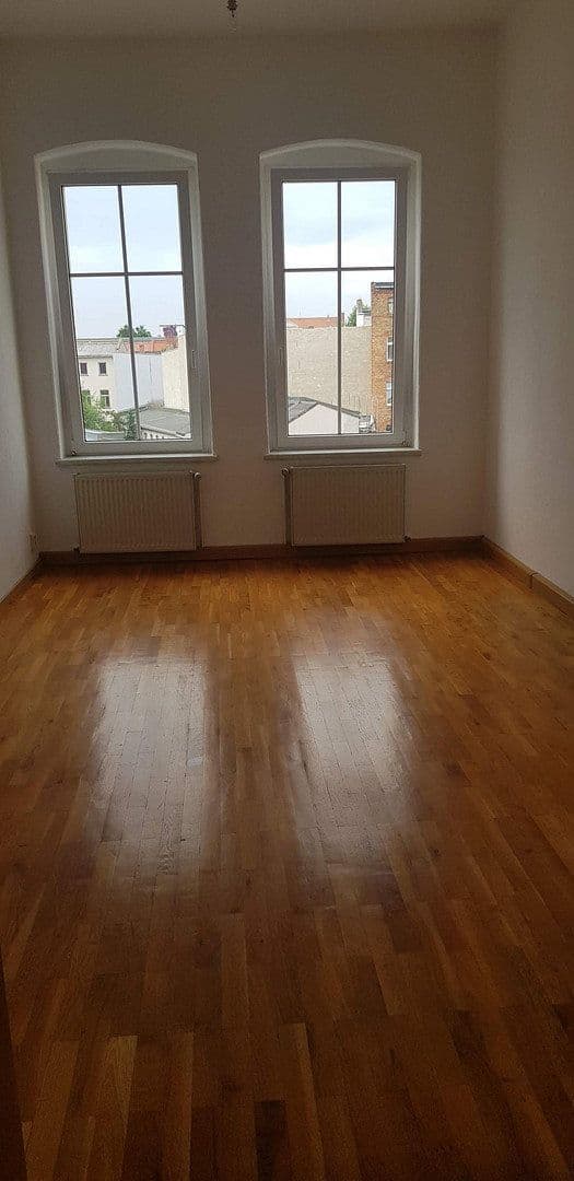 Pronájem bytu 3+1 108 m², Krausenstr. 26, Halle Saale, Sasko-Anhaltsko Pronájem bytu 3+1 108 m², Krausenstr. 26, Halle Saale, Sasko-Anhaltsko