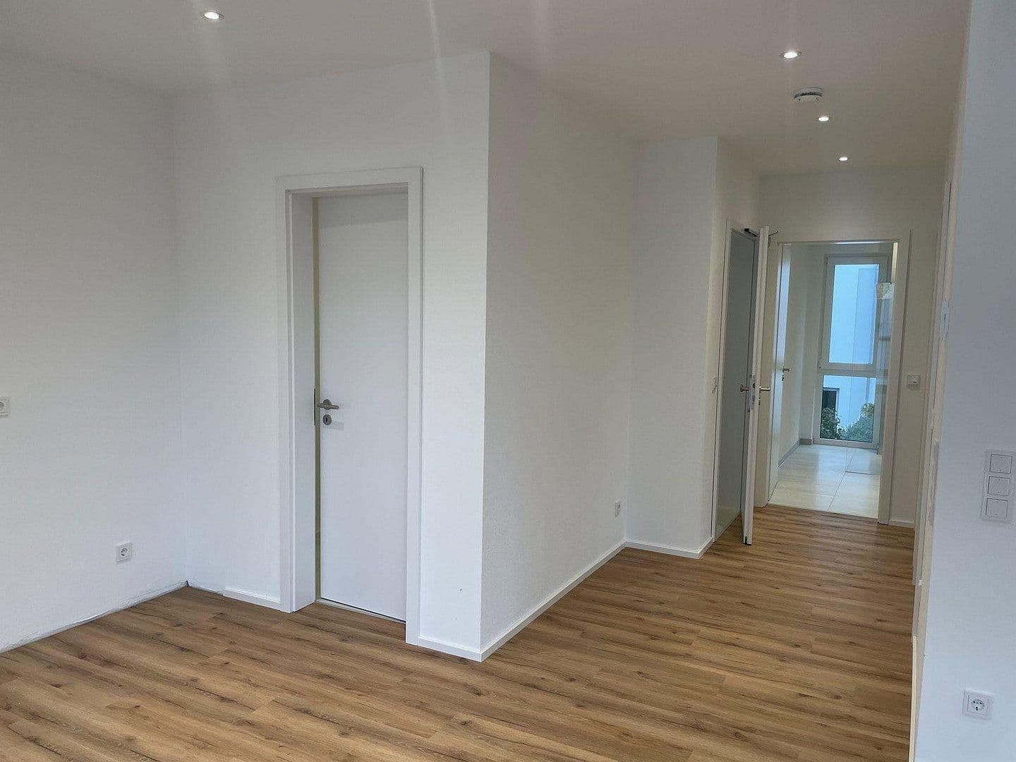 Pronájem bytu 3+1 74 m², Aldringenstraße 7, Ingolstadt, Bavorsko Pronájem bytu 3+1 74 m², Aldringenstraße 7, Ingolstadt, Bavorsko