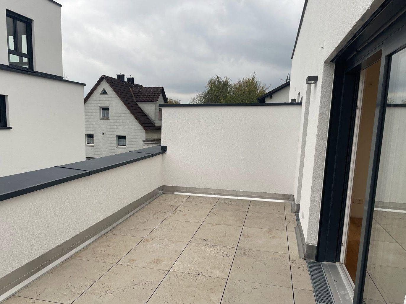 Pronájem bytu 3+1 74 m², Aldringenstraße 7, Ingolstadt, Bavorsko Pronájem bytu 3+1 74 m², Aldringenstraße 7, Ingolstadt, Bavorsko