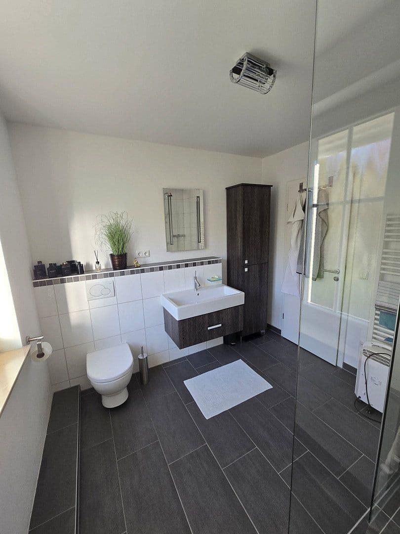 Prodej domu 160 m², pozemek 270 m², Notinger Weg 47 a, Hohenbrunn (Riemerling), Bavorsko Prodej domu 160 m², pozemek 270 m², Notinger Weg 47 a, Hohenbrunn (Riemerling), Bavorsko