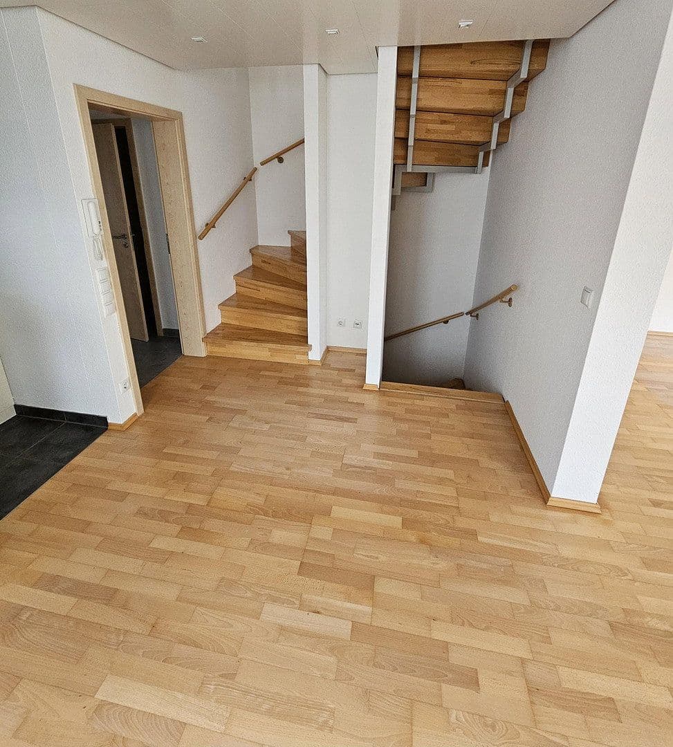 Pronájem domu 130 m², pozemek 190 m², Talstr. 21/6, Affalterbach, Bádensko-Württembersko Pronájem domu 130 m², pozemek 190 m², Talstr. 21/6, Affalterbach, Bádensko-Württembersko