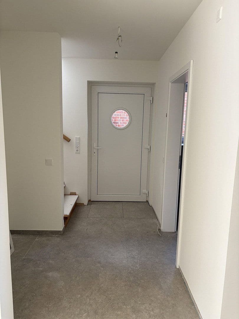 Pronájem domu 130 m², pozemek 345 m², Legden, Severní Porýní-Vestfálsko Pronájem domu 130 m², pozemek 345 m², Legden, Severní Porýní-Vestfálsko