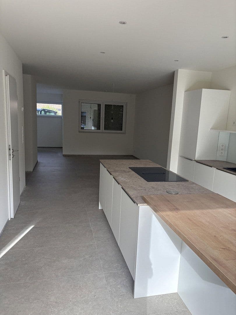 Pronájem domu 130 m², pozemek 345 m², Legden, Severní Porýní-Vestfálsko Pronájem domu 130 m², pozemek 345 m², Legden, Severní Porýní-Vestfálsko