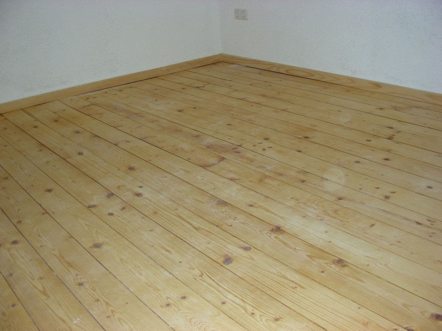 Pronájem bytu 2+1 35 m², An der Ruh 5, Wallhausen, Porýní-Falc Pronájem bytu 2+1 35 m², An der Ruh 5, Wallhausen, Porýní-Falc