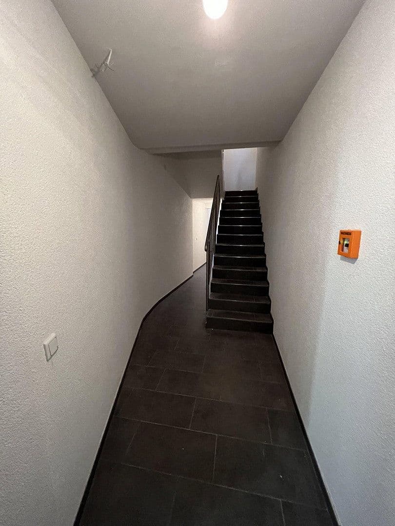 Pronájem bytu 1+1 30 m², Köln, Severní Porýní-Vestfálsko Pronájem bytu 1+1 30 m², Köln, Severní Porýní-Vestfálsko