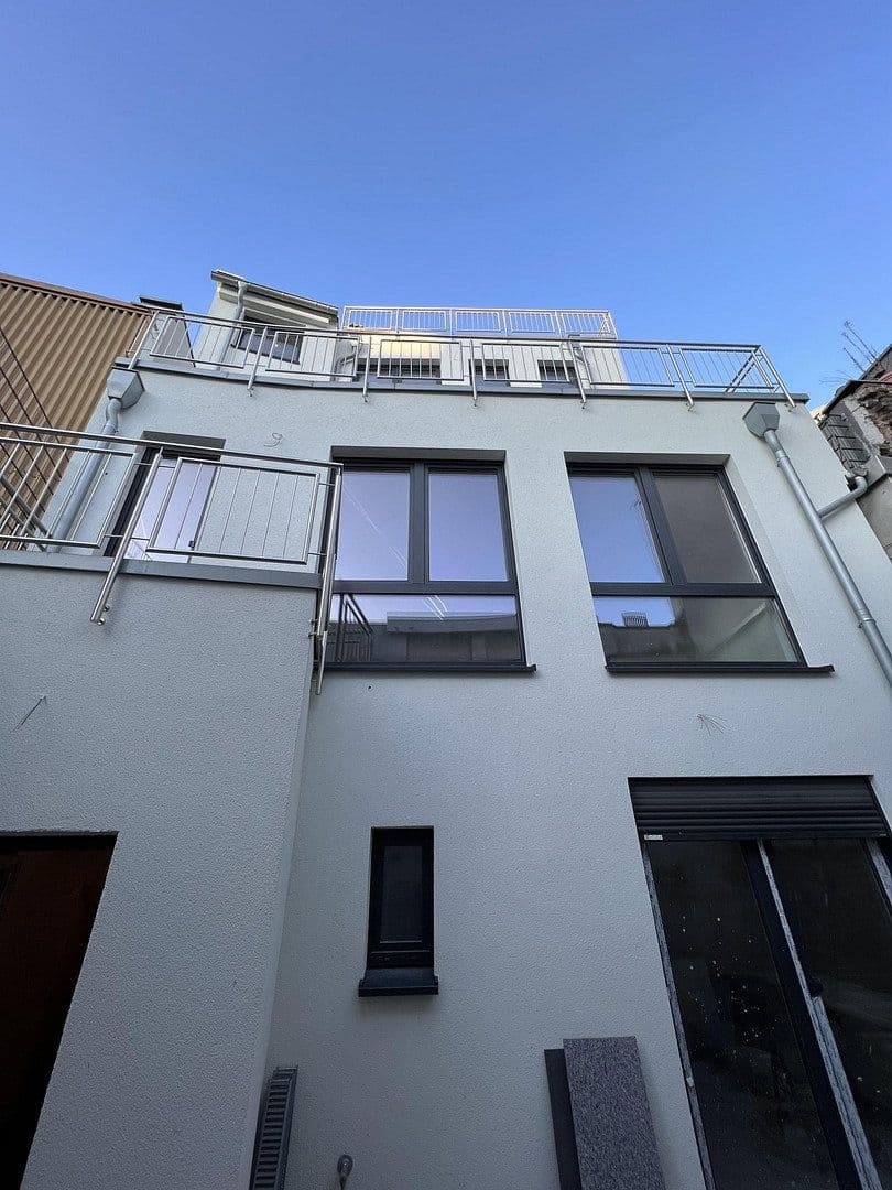Pronájem bytu 1+1 30 m², Köln, Severní Porýní-Vestfálsko Pronájem bytu 1+1 30 m², Köln, Severní Porýní-Vestfálsko