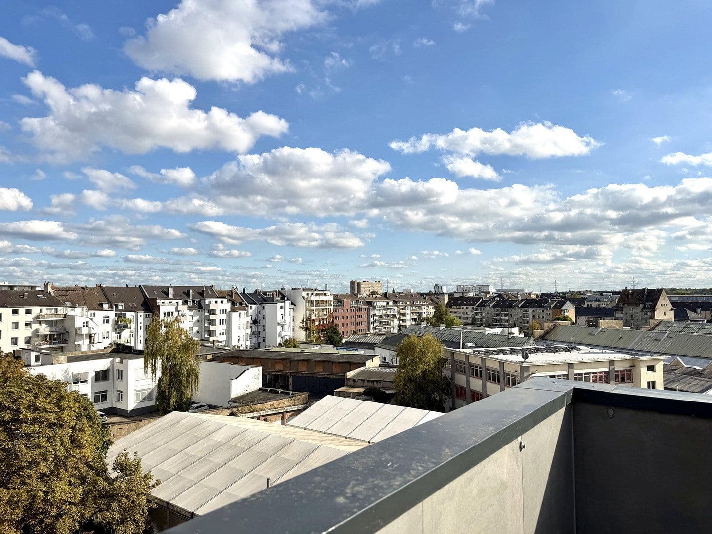Pronájem bytu 2+1 40 m², Kopernikusstrasse 75, Düsseldorf, Severní Porýní-Vestfálsko Pronájem bytu 2+1 40 m², Kopernikusstrasse 75, Düsseldorf, Severní Porýní-Vestfálsko