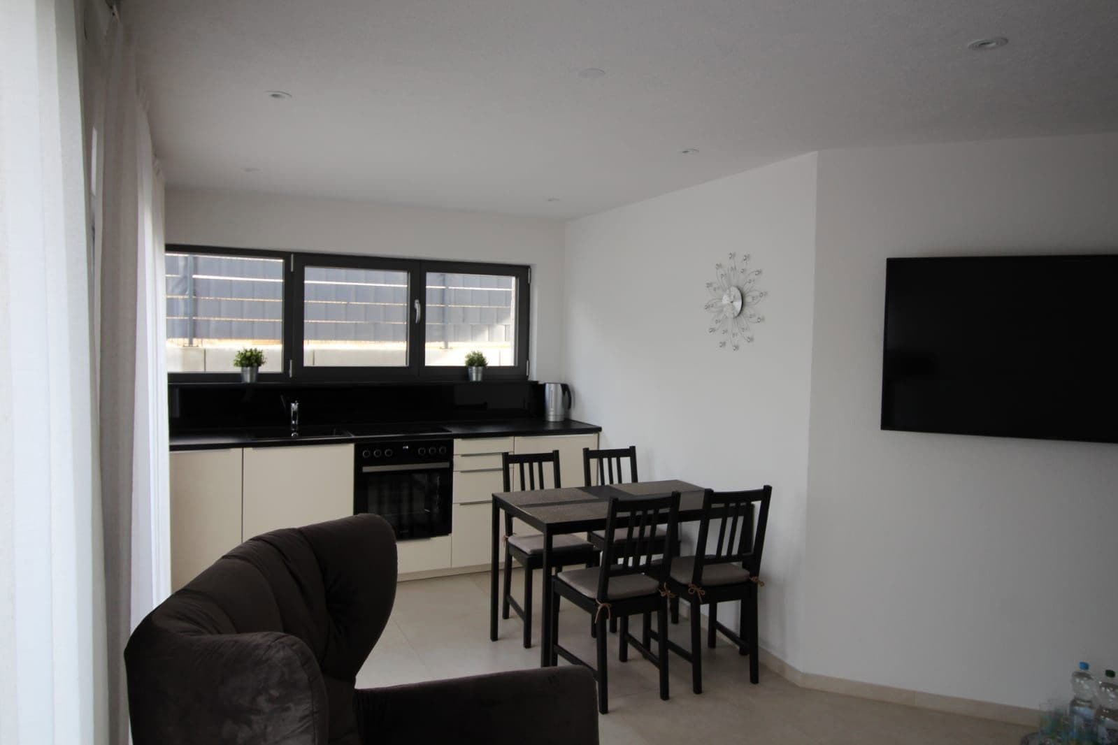 Prodej domu 279 m², pozemek 587 m², Sindelfingen, Bádensko-Württembersko Prodej domu 279 m², pozemek 587 m², Sindelfingen, Bádensko-Württembersko