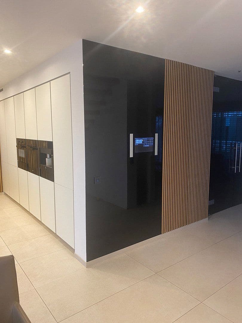 Prodej domu 279 m², pozemek 587 m², Sindelfingen, Bádensko-Württembersko Prodej domu 279 m², pozemek 587 m², Sindelfingen, Bádensko-Württembersko