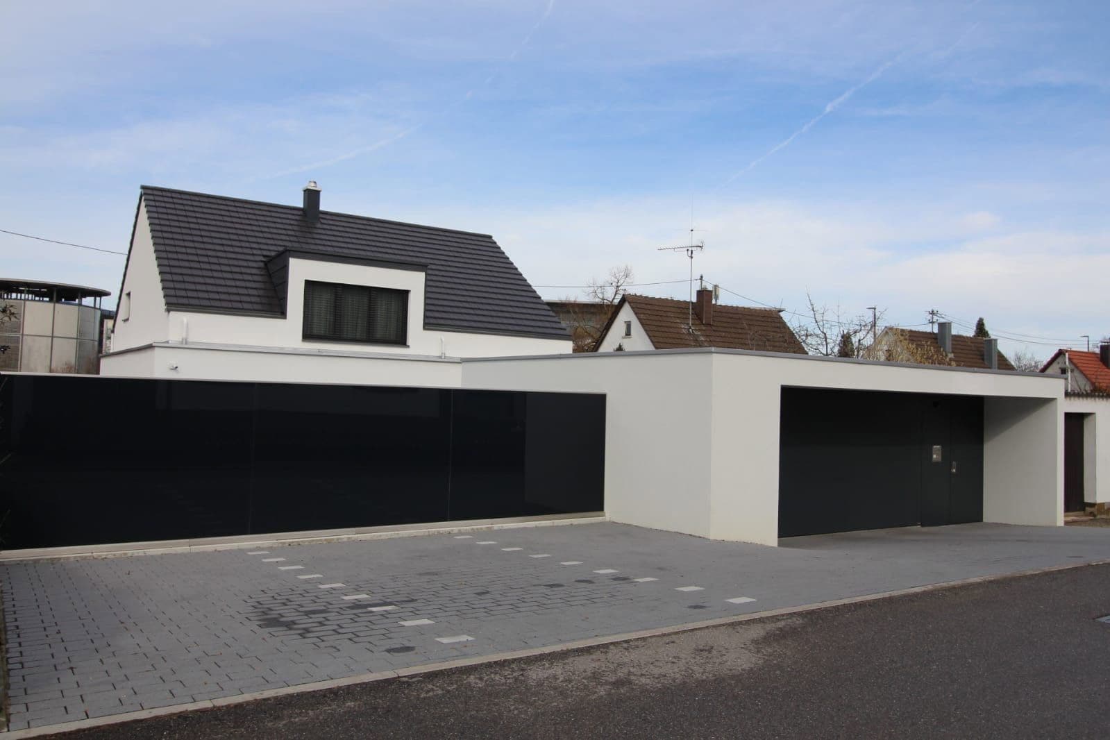 Prodej domu 279 m², pozemek 587 m², Sindelfingen, Bádensko-Württembersko Prodej domu 279 m², pozemek 587 m², Sindelfingen, Bádensko-Württembersko