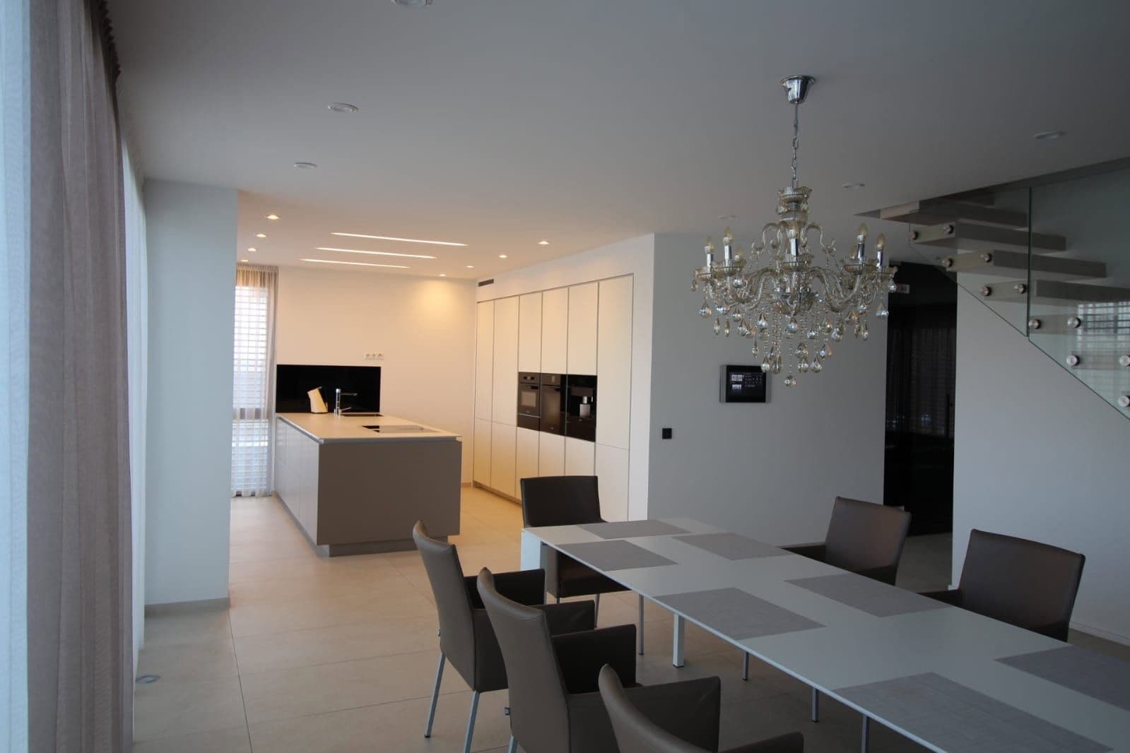 Prodej domu 279 m², pozemek 587 m², Sindelfingen, Bádensko-Württembersko Prodej domu 279 m², pozemek 587 m², Sindelfingen, Bádensko-Württembersko