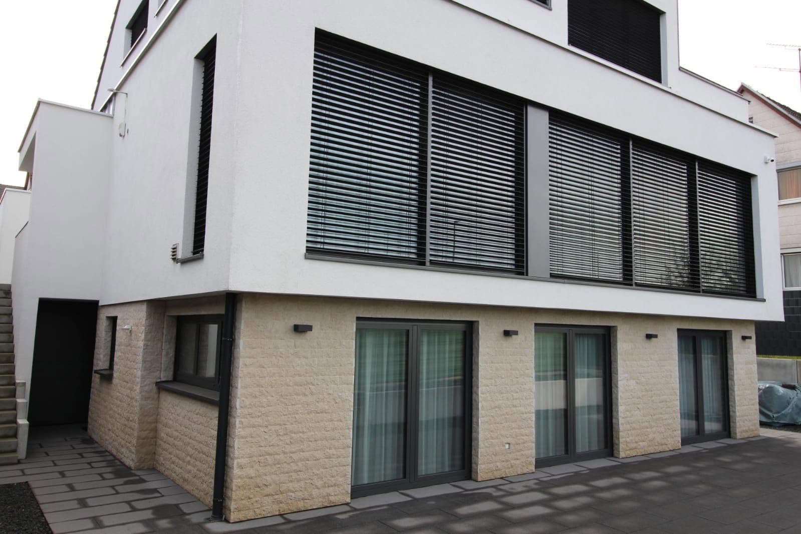 Prodej domu 279 m², pozemek 587 m², Sindelfingen, Bádensko-Württembersko Prodej domu 279 m², pozemek 587 m², Sindelfingen, Bádensko-Württembersko