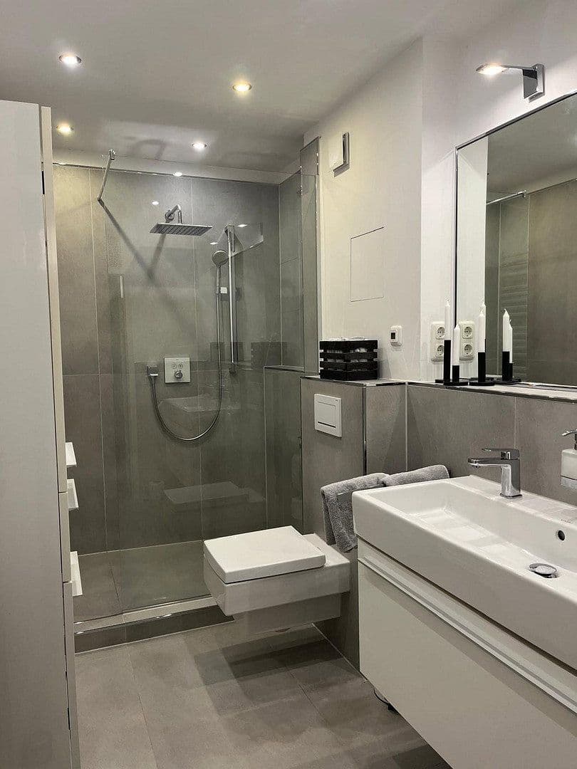 Prodej bytu 4+kk 141 m², Essen, Severní Porýní-Vestfálsko Prodej bytu 4+kk 141 m², Essen, Severní Porýní-Vestfálsko
