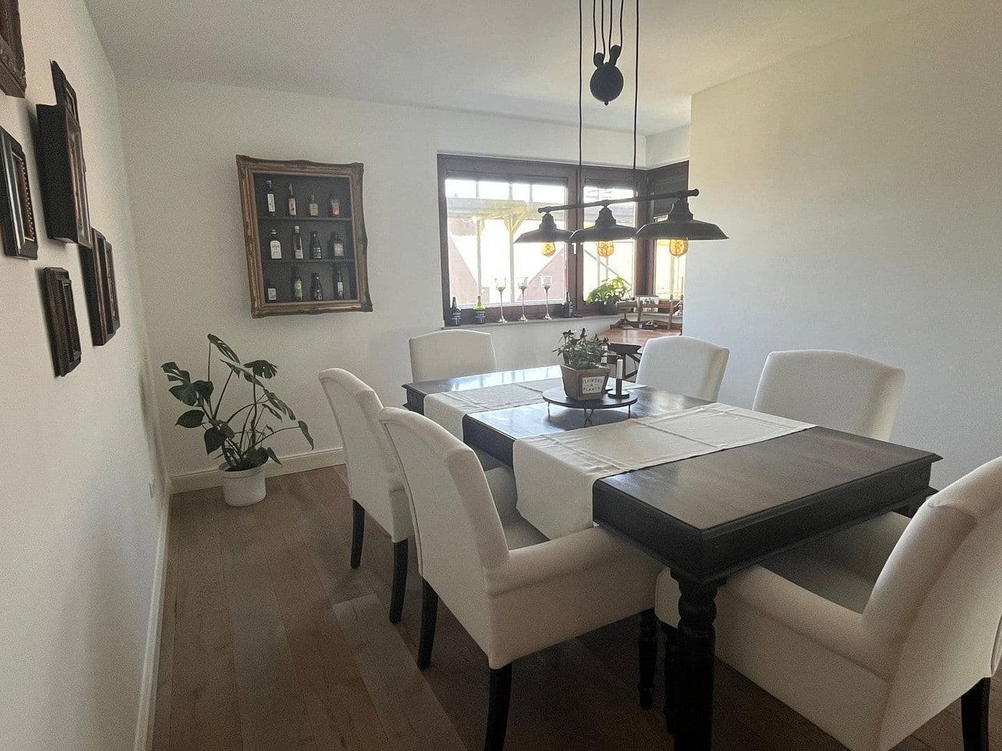 Prodej bytu 4+kk 141 m², Essen, Severní Porýní-Vestfálsko Prodej bytu 4+kk 141 m², Essen, Severní Porýní-Vestfálsko
