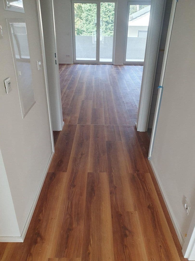 Pronájem bytu 2+1 57 m², Münchner Straße 102, Kirchseeon, Bavorsko Pronájem bytu 2+1 57 m², Münchner Straße 102, Kirchseeon, Bavorsko