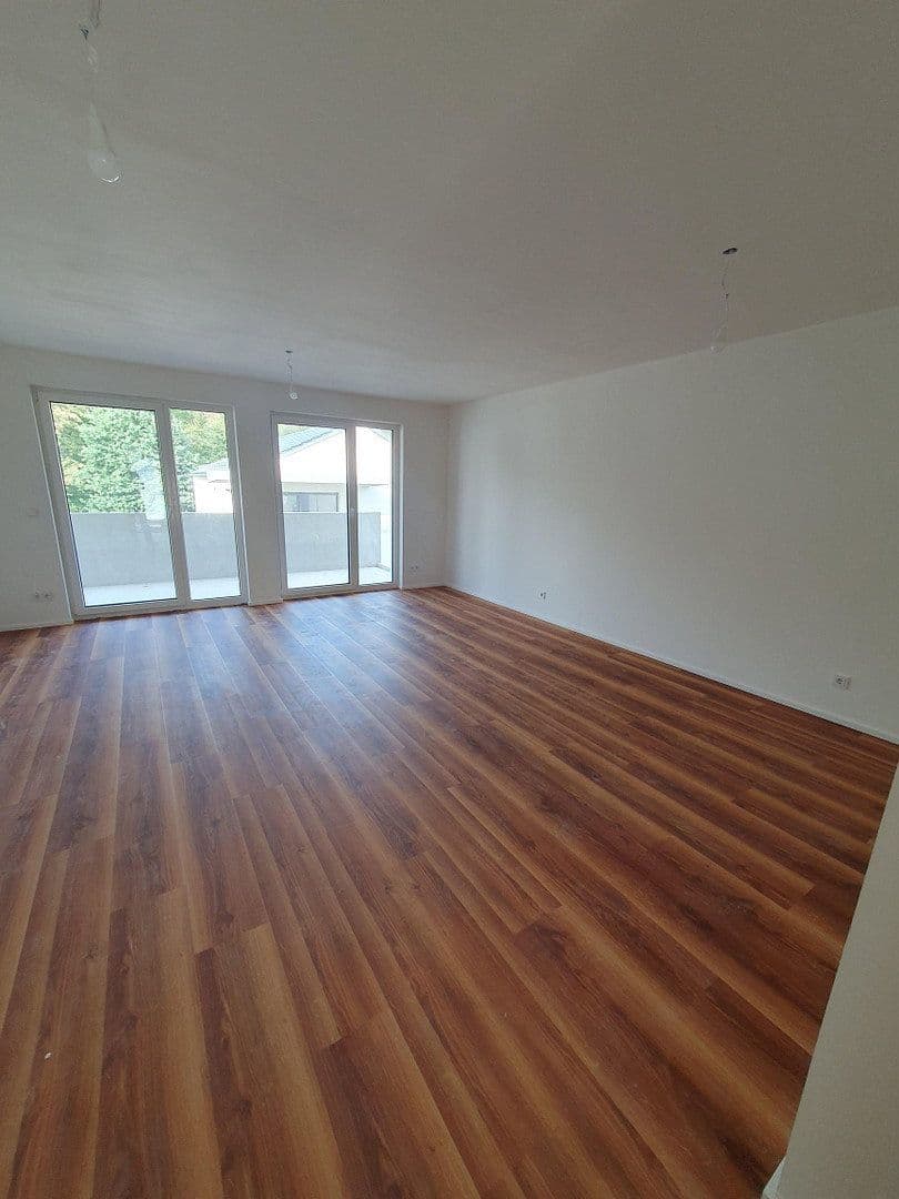 Pronájem bytu 2+1 57 m², Münchner Straße 102, Kirchseeon, Bavorsko Pronájem bytu 2+1 57 m², Münchner Straße 102, Kirchseeon, Bavorsko