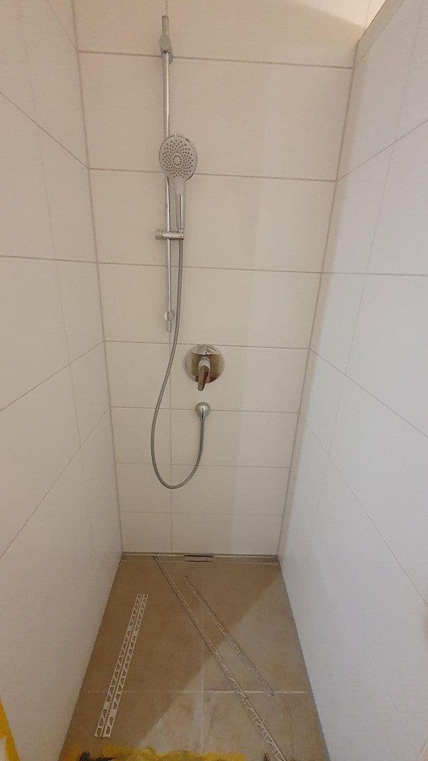 Pronájem bytu 2+1 57 m², Münchner Straße 102, Kirchseeon, Bavorsko Pronájem bytu 2+1 57 m², Münchner Straße 102, Kirchseeon, Bavorsko