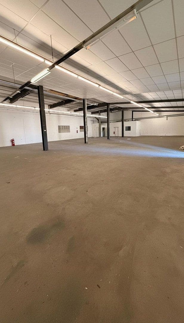 Pronájem nebytového prostoru 663 m², Aluminiumstraße 1, Töging, Bavorsko Pronájem nebytového prostoru 663 m², Aluminiumstraße 1, Töging, Bavorsko