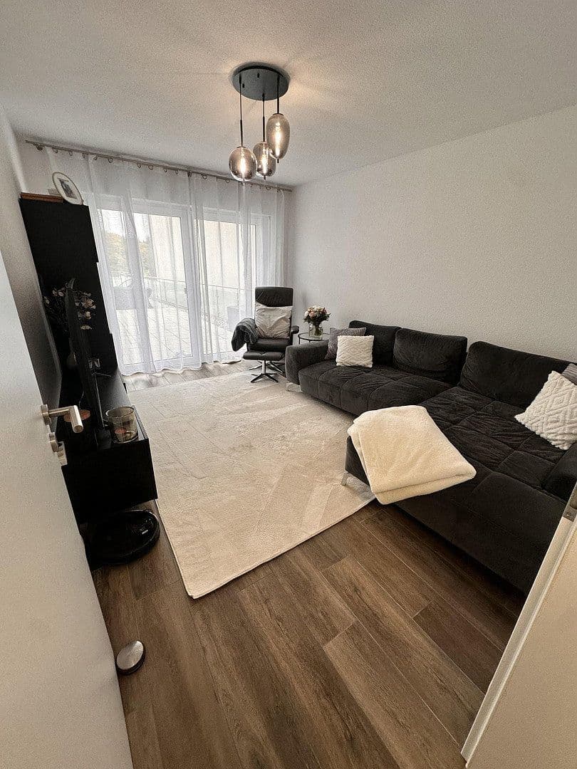 Prodej bytu 3+1 84 m², Karlsruher Straße 47, Pfinztal, Bádensko-Württembersko Prodej bytu 3+1 84 m², Karlsruher Straße 47, Pfinztal, Bádensko-Württembersko