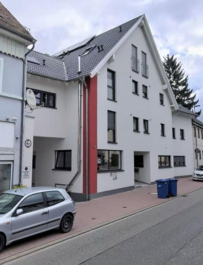 Prodej bytu 3+1 84 m², Karlsruher Straße 47, Pfinztal, Bádensko-Württembersko Prodej bytu 3+1 84 m², Karlsruher Straße 47, Pfinztal, Bádensko-Württembersko