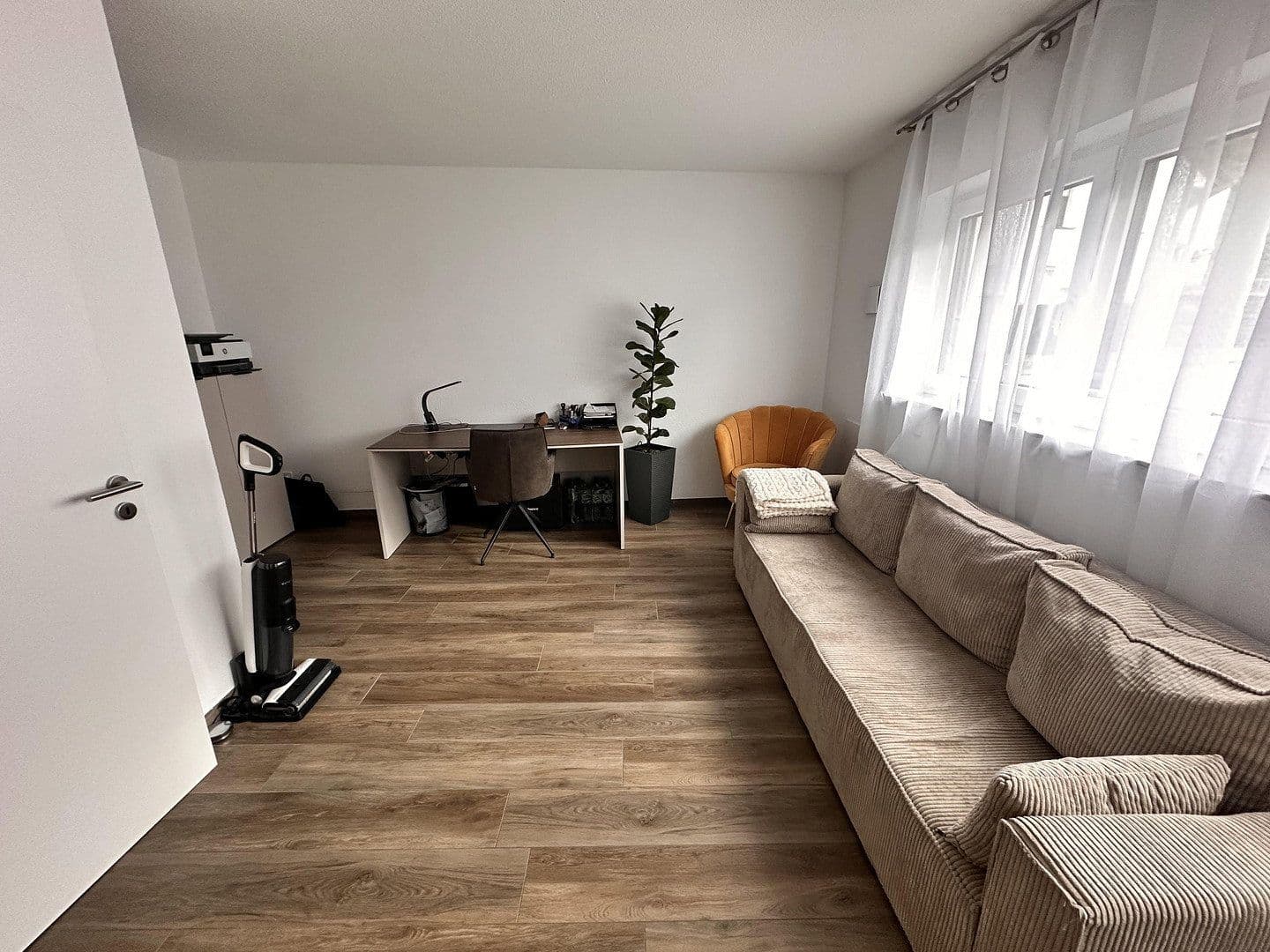 Prodej bytu 3+1 84 m², Karlsruher Straße 47, Pfinztal, Bádensko-Württembersko Prodej bytu 3+1 84 m², Karlsruher Straße 47, Pfinztal, Bádensko-Württembersko