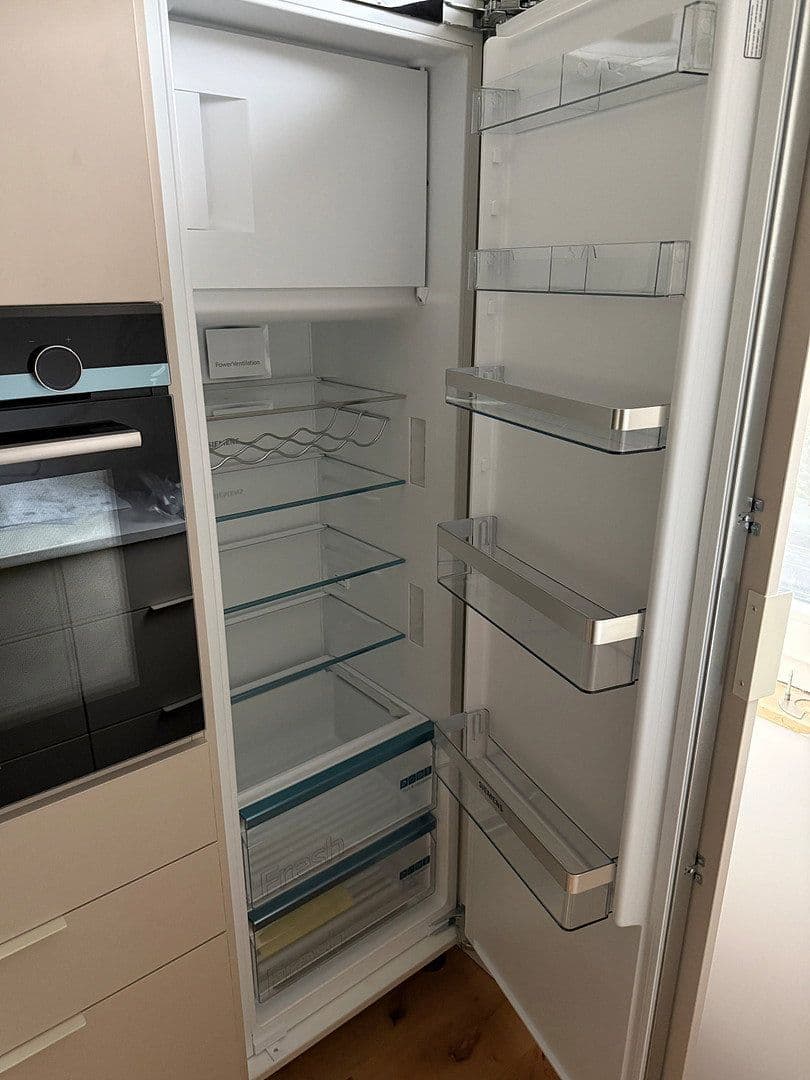 Pronájem domu 121 m², pozemek 212 m², Stuttgart, Bádensko-Württembersko Pronájem domu 121 m², pozemek 212 m², Stuttgart, Bádensko-Württembersko