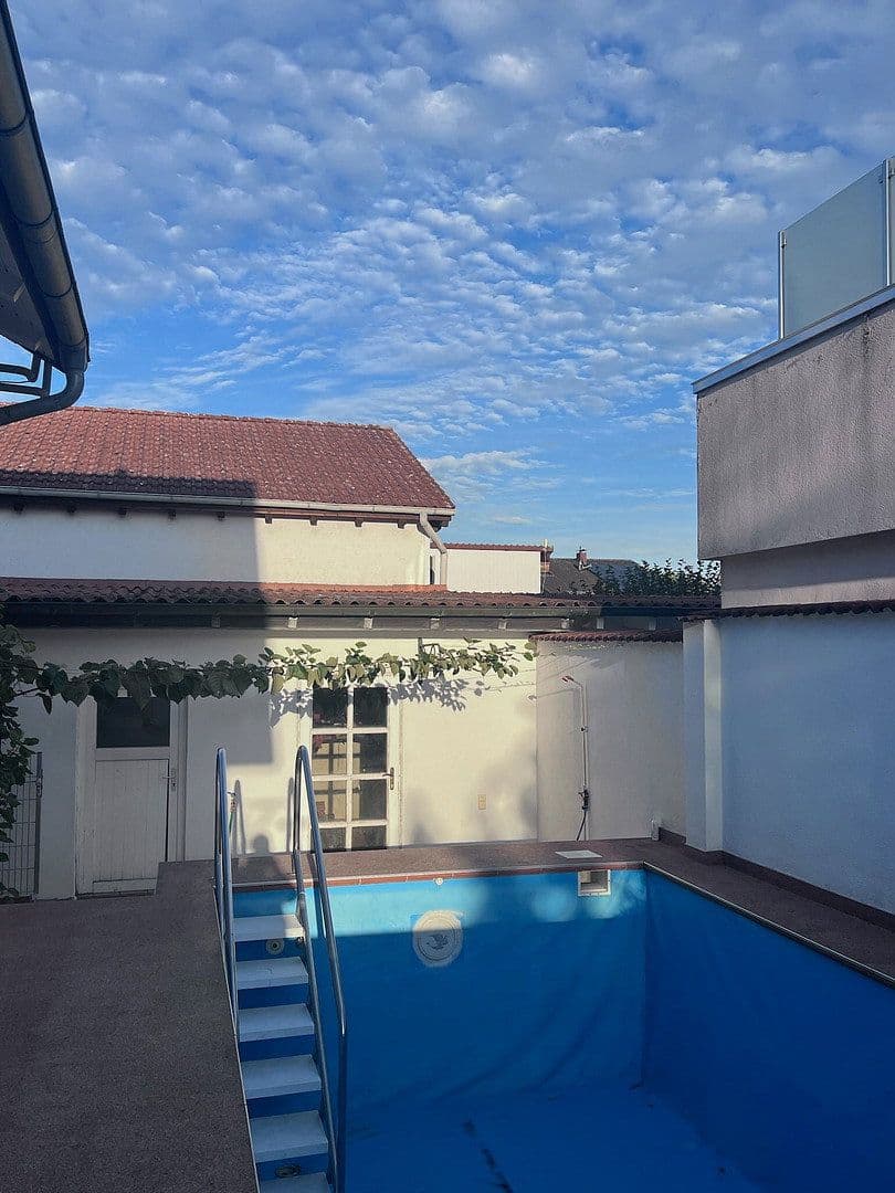 Prodej domu 220 m², pozemek 462 m², Lingenfeld, Porýní-Falc Prodej domu 220 m², pozemek 462 m², Lingenfeld, Porýní-Falc