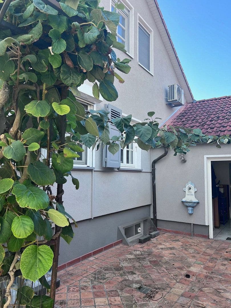 Prodej domu 220 m², pozemek 462 m², Lingenfeld, Porýní-Falc Prodej domu 220 m², pozemek 462 m², Lingenfeld, Porýní-Falc