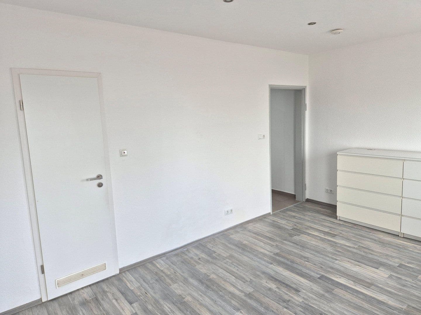 Pronájem kanceláře 22 m², Schulstraße, Ludwigshafen am Rhein, Porýní-Falc Pronájem kanceláře 22 m², Schulstraße, Ludwigshafen am Rhein, Porýní-Falc