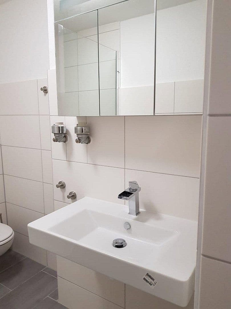 Pronájem bytu 1+1 30 m², Kirchenberg 1, Nürnberg, Bavorsko Pronájem bytu 1+1 30 m², Kirchenberg 1, Nürnberg, Bavorsko