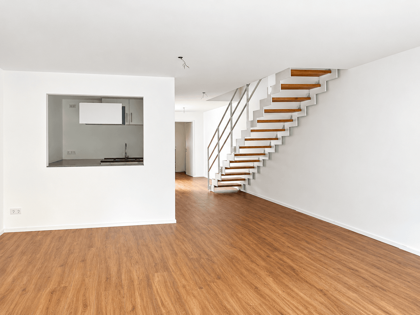 Pronájem bytu 3+1 107 m², Karl-Lederer-Platz 20, Geretsried, Bavorsko Pronájem bytu 3+1 107 m², Karl-Lederer-Platz 20, Geretsried, Bavorsko