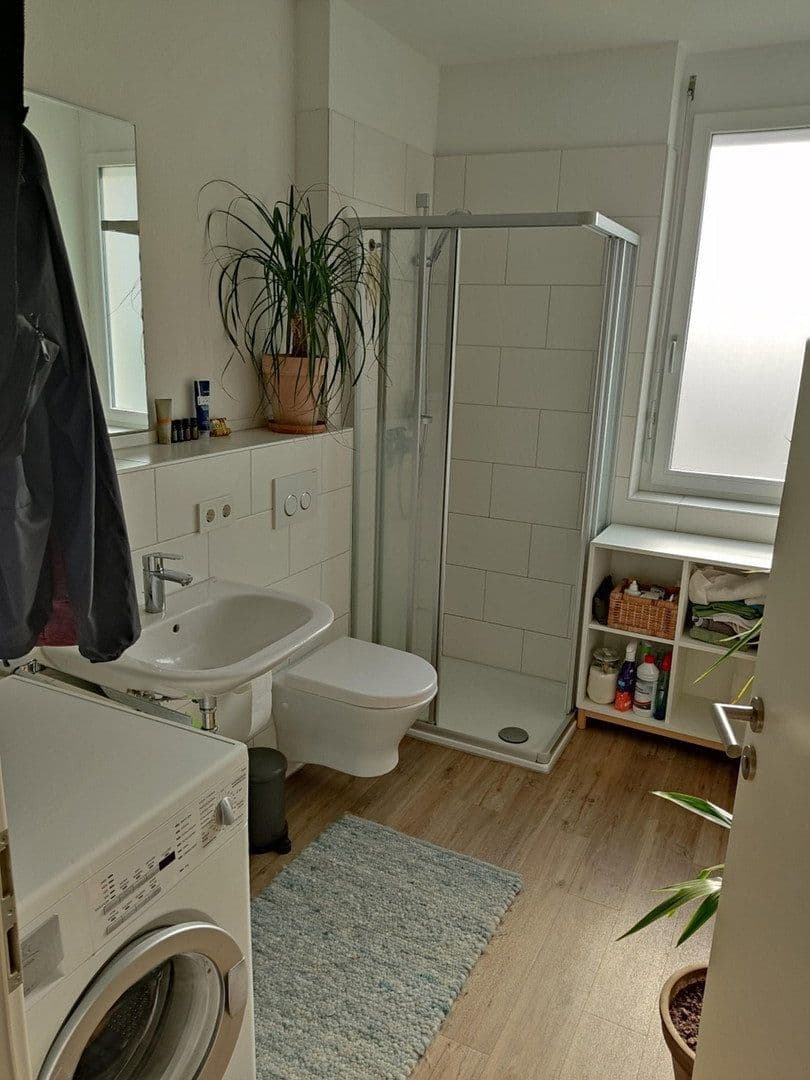 Pronájem bytu 1+1 27 m², Marie-Curie-Straße 40, Freiburg im Breisgau, Bádensko-Württembersko Pronájem bytu 1+1 27 m², Marie-Curie-Straße 40, Freiburg im Breisgau, Bádensko-Württembersko
