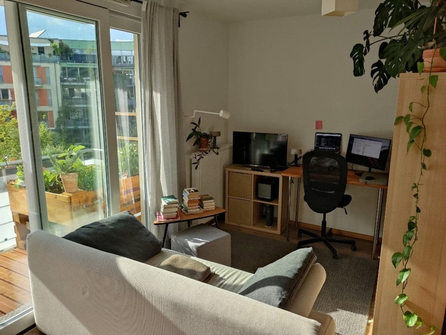 Pronájem bytu 1+1 27 m², Marie-Curie-Straße 40, Freiburg im Breisgau, Bádensko-Württembersko Pronájem bytu 1+1 27 m², Marie-Curie-Straße 40, Freiburg im Breisgau, Bádensko-Württembersko