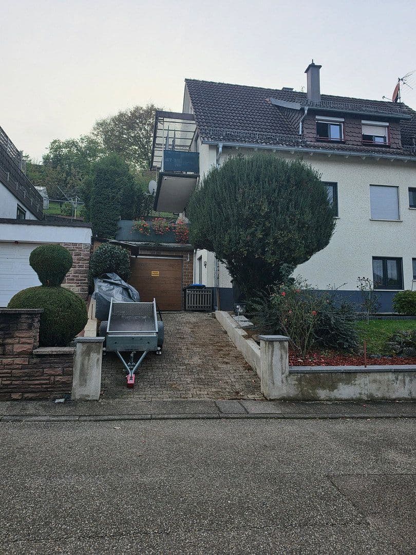 Prodej domu 181 m², pozemek 618 m², Eisingen, Bádensko-Württembersko Prodej domu 181 m², pozemek 618 m², Eisingen, Bádensko-Württembersko