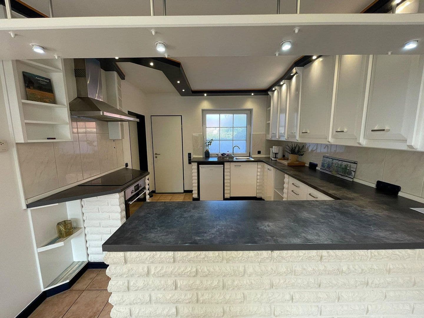 Prodej domu 238 m², pozemek 666 m², Bad Zwischenahn, Dolní Sasko Prodej domu 238 m², pozemek 666 m², Bad Zwischenahn, Dolní Sasko