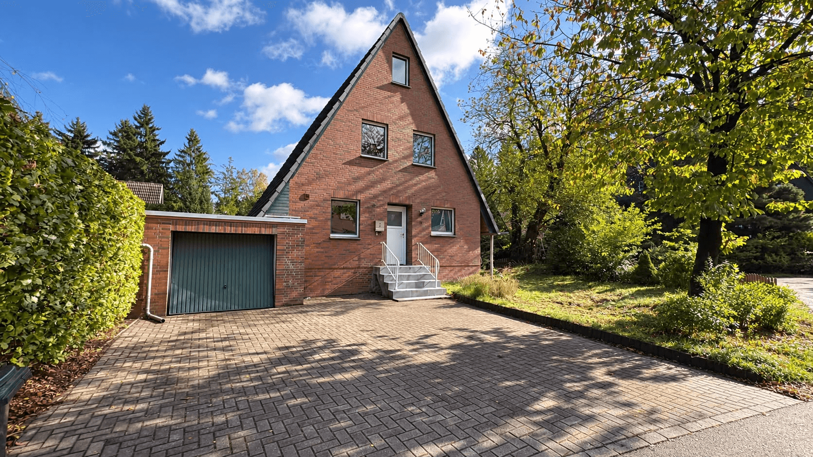 Prodej domu 100 m², pozemek 495 m², Großenkneten, Dolní Sasko Prodej domu 100 m², pozemek 495 m², Großenkneten, Dolní Sasko