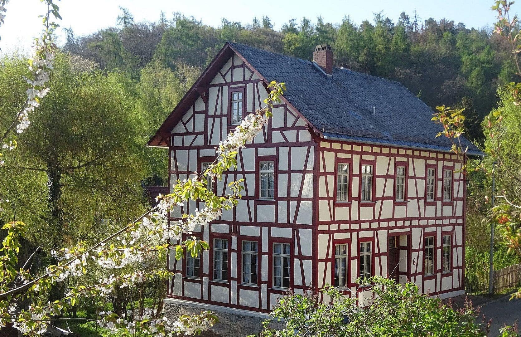 Prodej domu 240 m², pozemek 1.242 m², Malbachweg 6, Idstein, Hessen Prodej domu 240 m², pozemek 1.242 m², Malbachweg 6, Idstein, Hessen