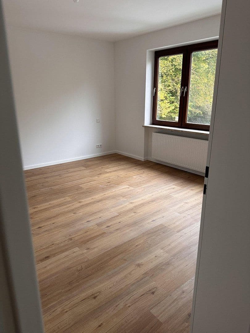 Pronájem bytu 3+1 79 m², Pöcking - Possenhofen, Bavorsko Pronájem bytu 3+1 79 m², Pöcking - Possenhofen, Bavorsko