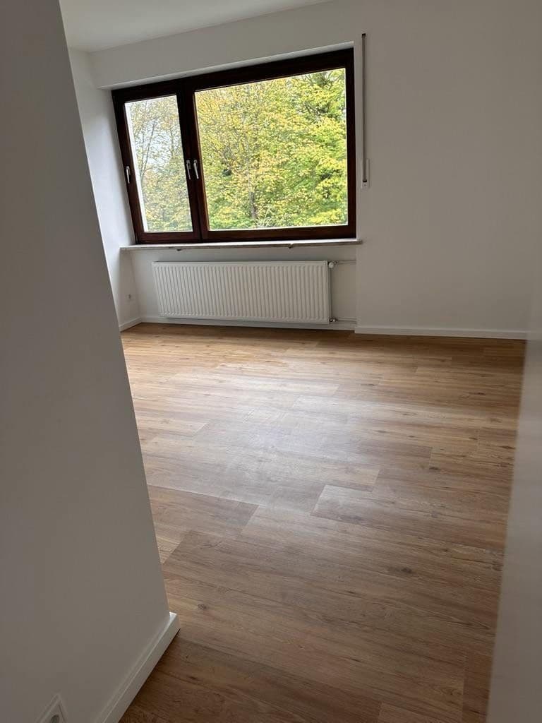 Pronájem bytu 3+1 79 m², Pöcking - Possenhofen, Bavorsko Pronájem bytu 3+1 79 m², Pöcking - Possenhofen, Bavorsko