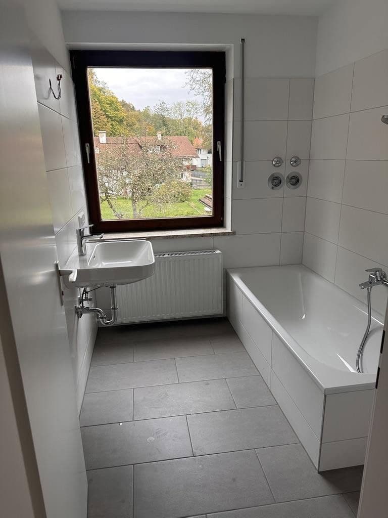 Pronájem bytu 3+1 79 m², Pöcking - Possenhofen, Bavorsko Pronájem bytu 3+1 79 m², Pöcking - Possenhofen, Bavorsko