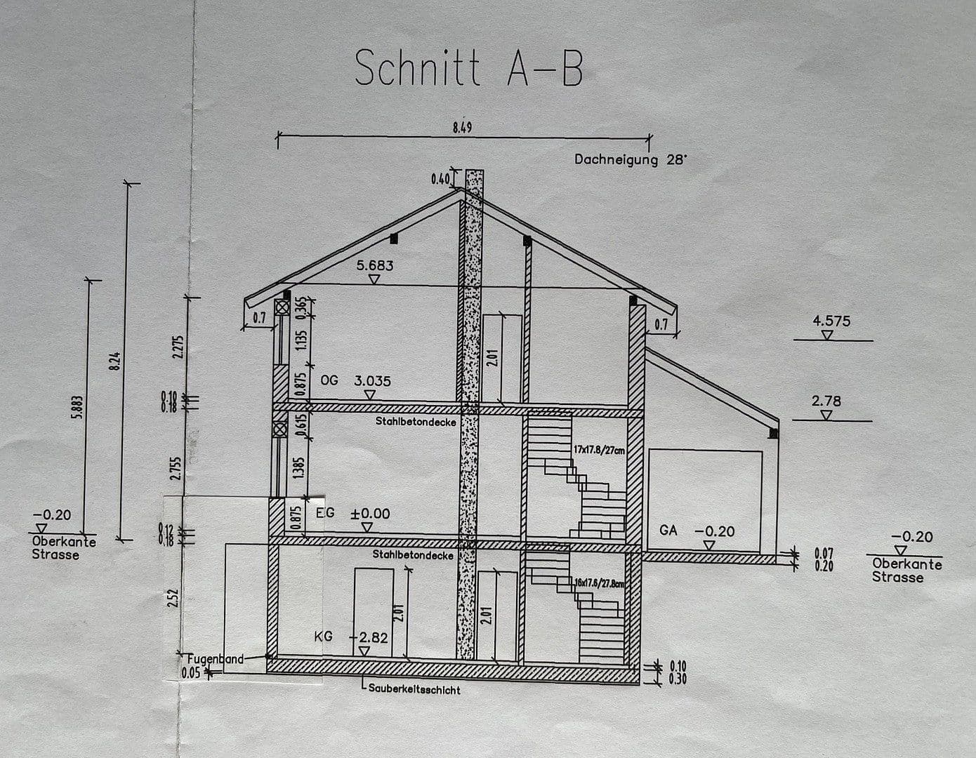 Prodej domu 216 m², pozemek 411 m², Raubling, Bavorsko Prodej domu 216 m², pozemek 411 m², Raubling, Bavorsko