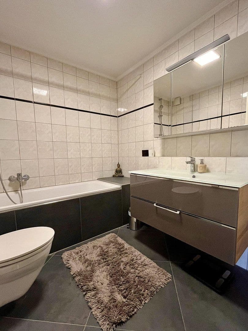 Prodej bytu 2+kk 74 m², Ferdinandstraße 14, Düsseldorf, Severní Porýní-Vestfálsko Prodej bytu 2+kk 74 m², Ferdinandstraße 14, Düsseldorf, Severní Porýní-Vestfálsko