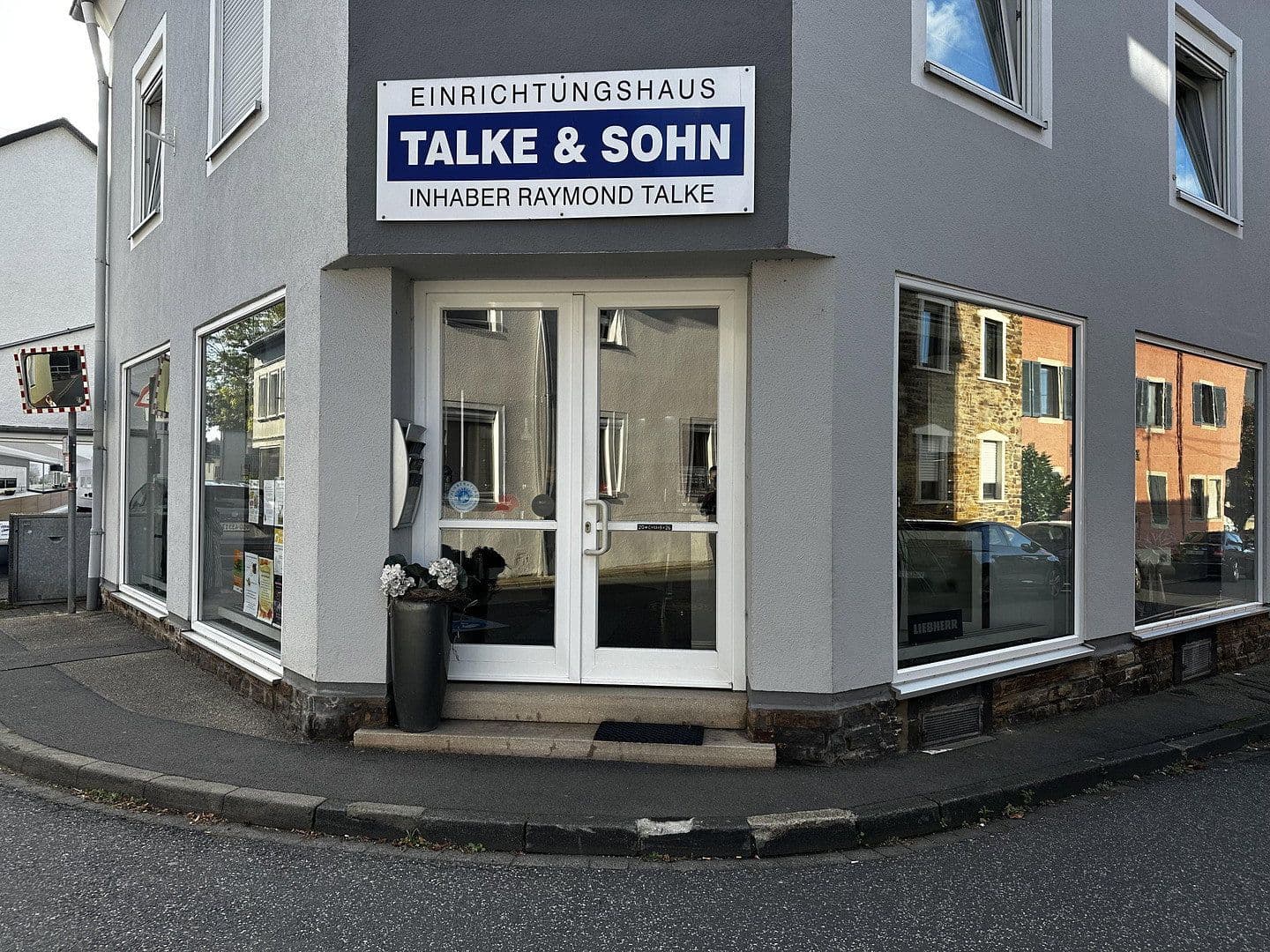 Pronájem kanceláře 100 m², Hinterdorfstrasse 41, Koblenz, Porýní-Falc Pronájem kanceláře 100 m², Hinterdorfstrasse 41, Koblenz, Porýní-Falc