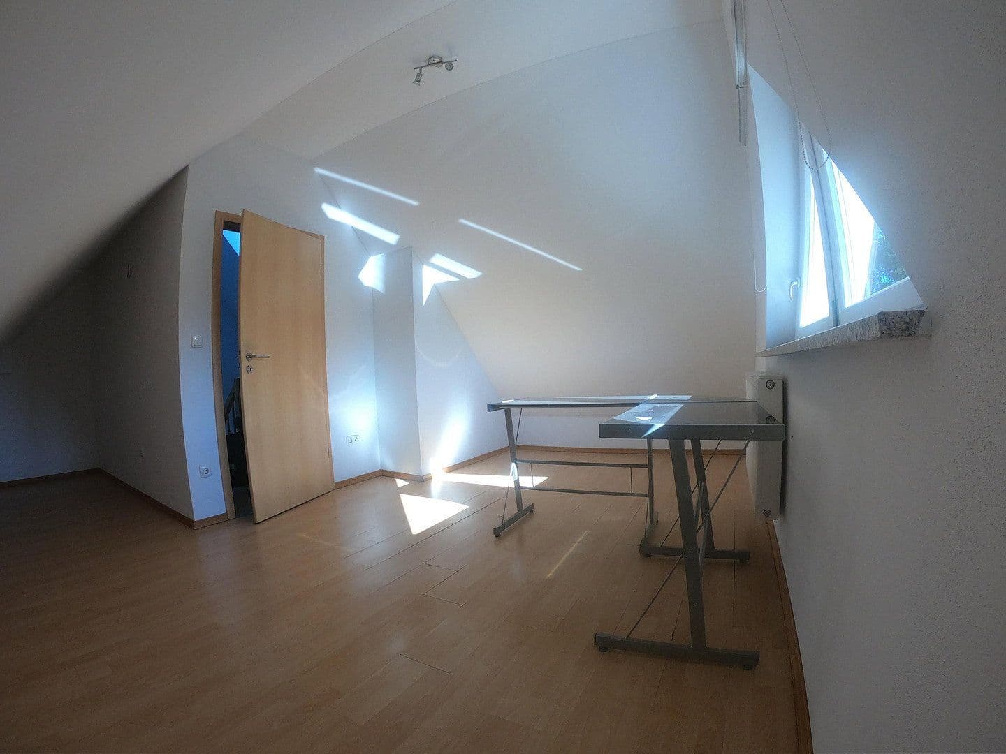 Prodej domu 136 m², pozemek 281 m², Königsbrunn, Bavorsko Prodej domu 136 m², pozemek 281 m², Königsbrunn, Bavorsko