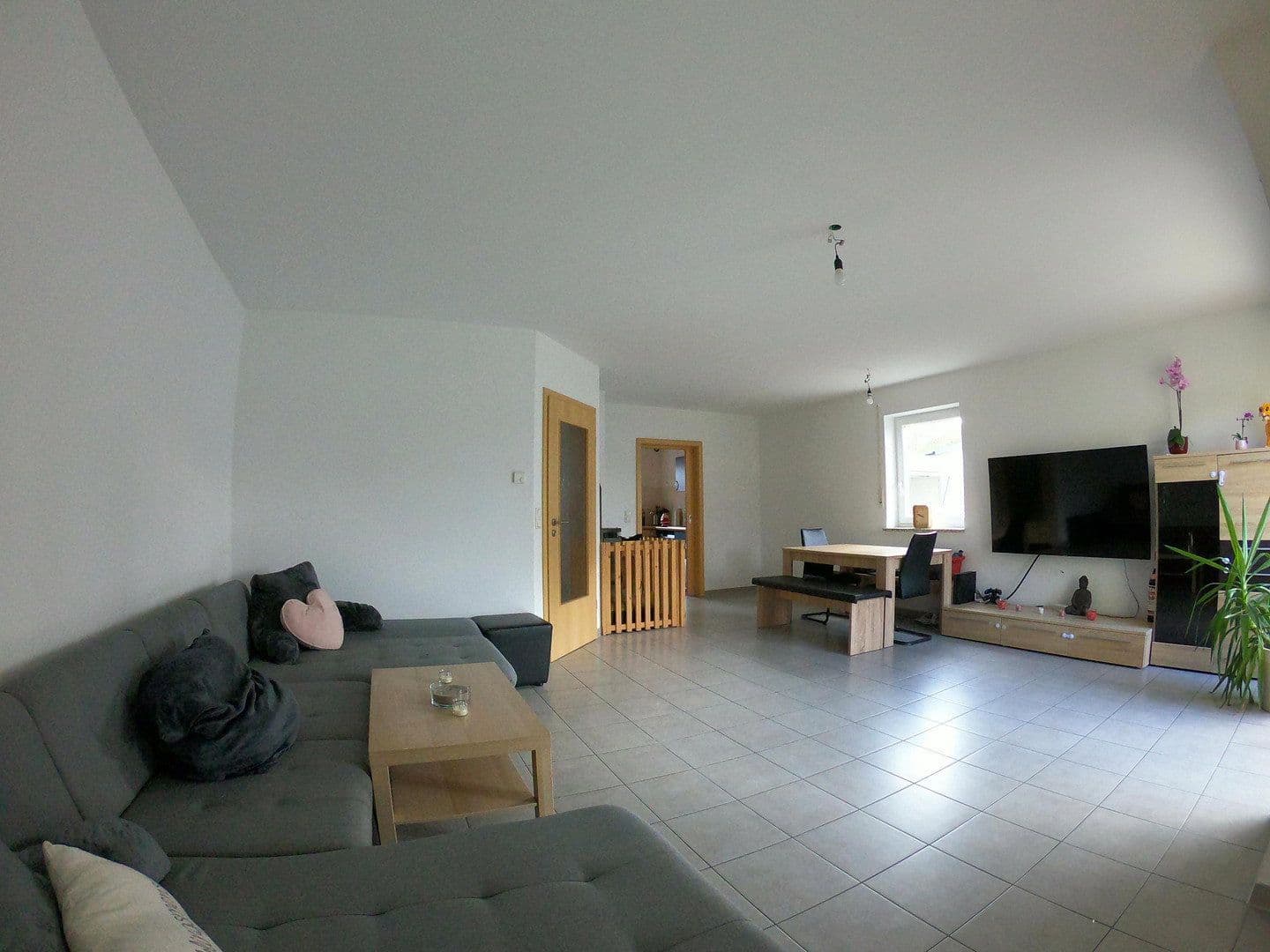Prodej domu 136 m², pozemek 281 m², Königsbrunn, Bavorsko Prodej domu 136 m², pozemek 281 m², Königsbrunn, Bavorsko
